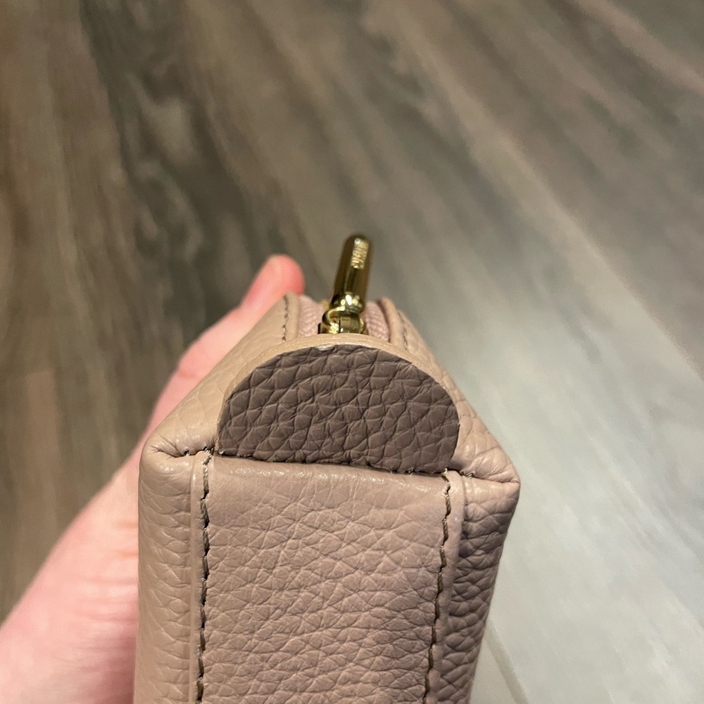 Cuyana Mini Travel Case Soft Rose - Picture 5 of 9